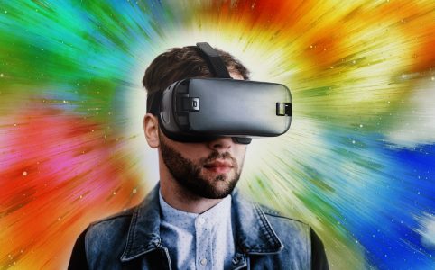 geralt - hmd-4140960 - virtuelle Realität